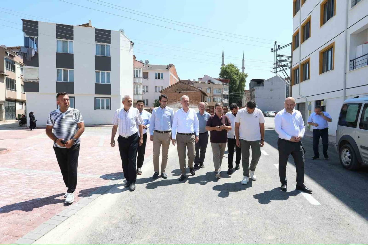 İNEGÖL BELEDİYE BAŞKANI ALPER TABAN, MESUDİYE MAHALLESİ ŞEHİT ER ŞENOL ÇAKIR SOKAK’TA...