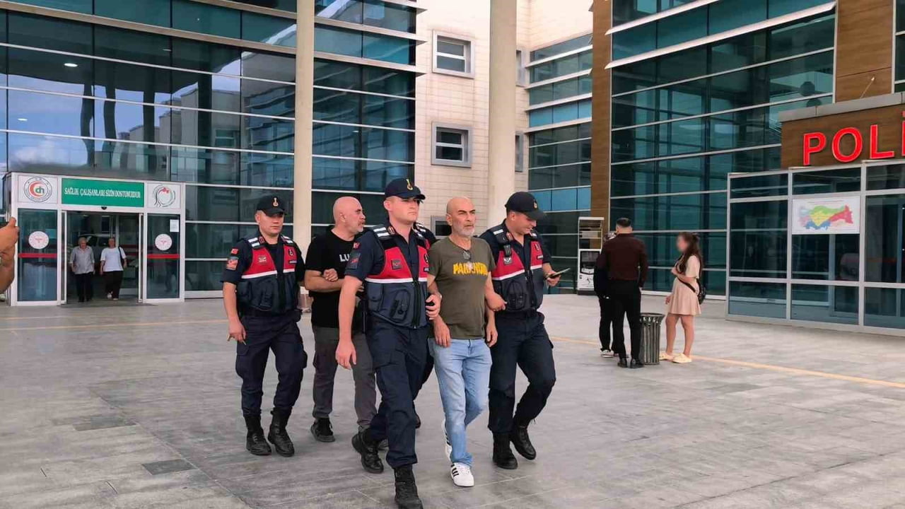 İNEGÖL İLÇESİNDE UYUŞTURUCU OPERASYONUNDA YAKALANARAK GÖZALTINA ALINAN TÜRKİYE'NİN ÜNLÜ...