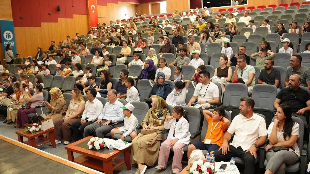 İNÖNÜ ÜNİVERSİTESİ'NDE BİLİM YAZ KAMPI BAŞLADI