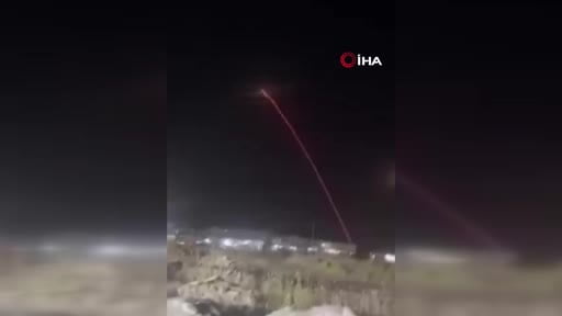 Irak Kürt Bölgesel Yönetimi’nin (IKBY) başkenti Erbil’deki ABD Başkonsolosluğu’na yaklaşan 4 adet...