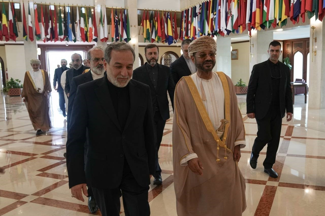 İRAN DIŞİŞLERİ BAKANI ABBAS ARAKÇİ, MASKAT'TA UMMAN DIŞİŞLERİ BAKANI SEYİD BEDİR BİN HAMAD...