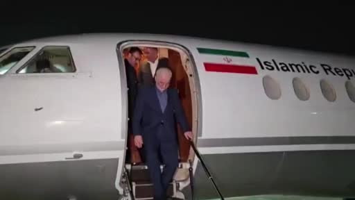 İran İçişleri Bakanı İskender Mumini, resmi ziyaret kapsamında Pakistan’a geldi.