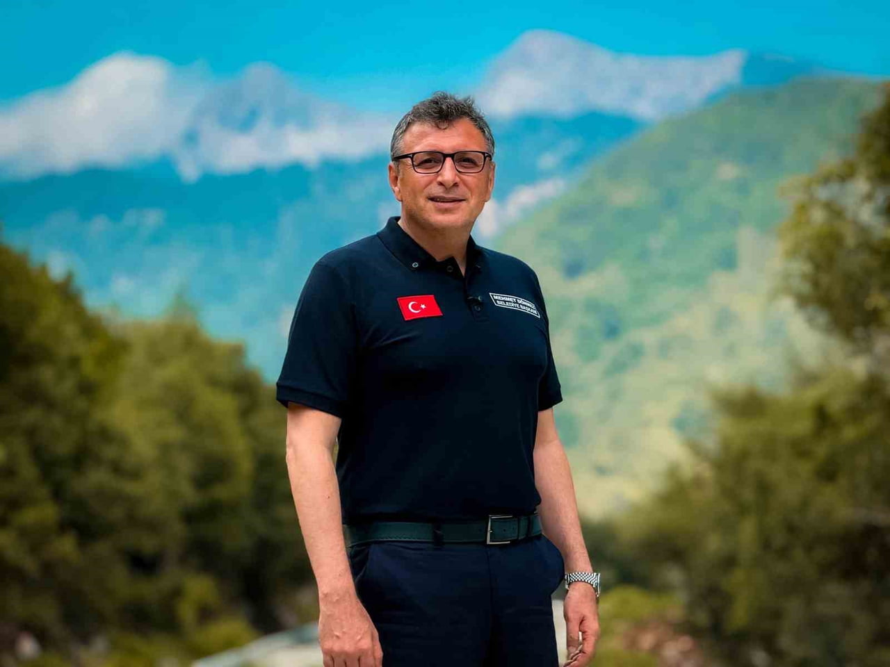 İSKENDERUN BELEDİYE BAŞKANI MEHMET DÖNMEZ, KALEDİBİ YAYLASI’NDA YÜRÜTÜLEN YOL ÇALIŞMALARINI...