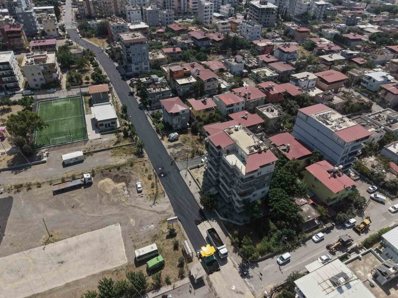 İSKENDERUN BELEDİYESİ EKİPLERİ TARAFINDAN İLÇE GENELİNDE YÜRÜTÜLEN ASFALTLAMA ÇALIŞMALARI...
