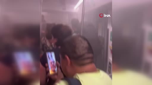 İspanya'nın Katalonya özerk bölgesinin başkenti Barcelona'da metro hattındaki elektrik sisteminde...