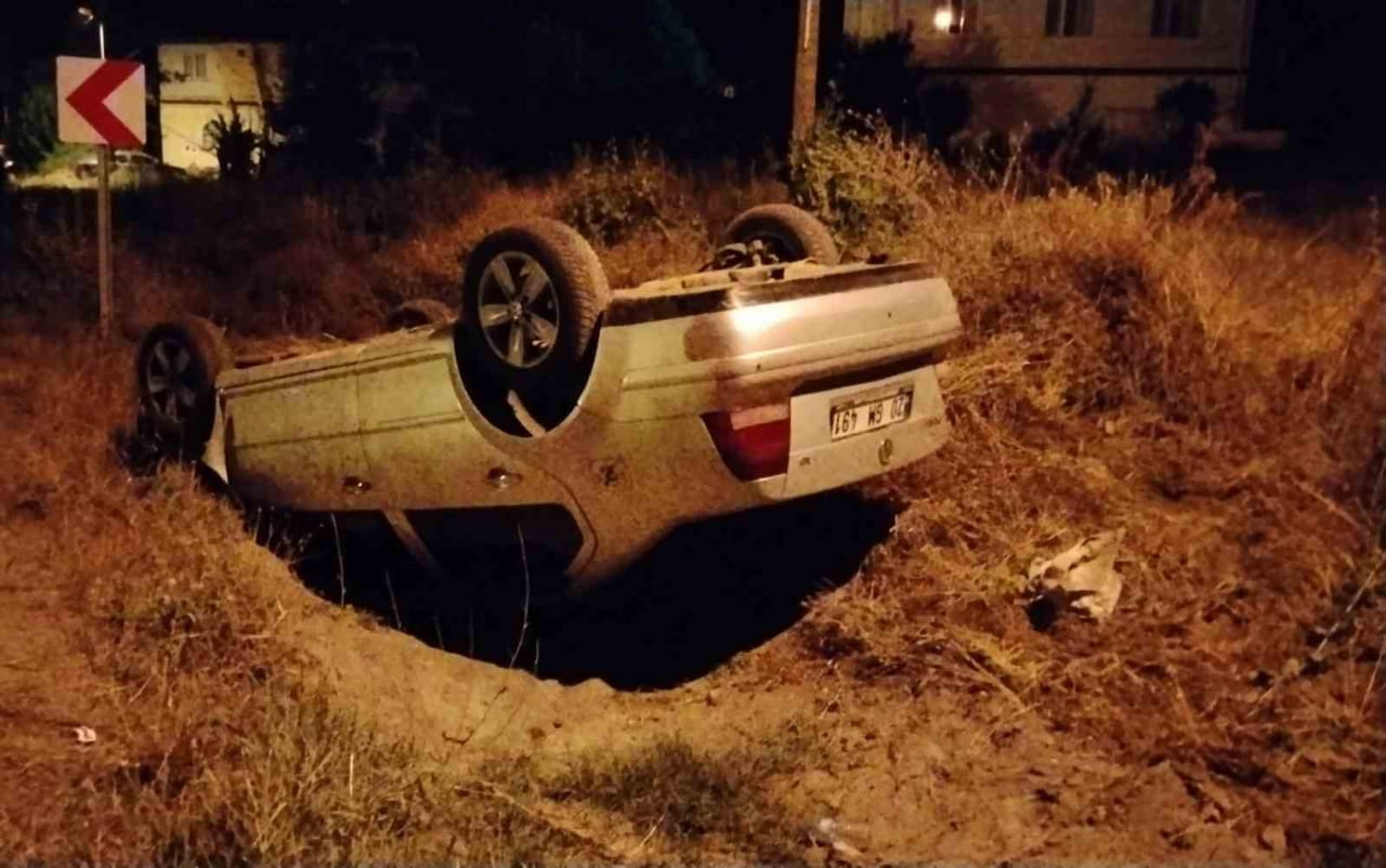 ISPARTA'NIN YALVAÇ İLÇESİNDE SÜRÜCÜSÜNÜN ANİDEN YOLA ÇIKAN KÖPEĞE ÇARPMAMAK İÇİN YAPTIĞI MANEVRA...