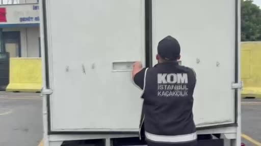 İstanbul’da kaçak sigara operasyonu: 4 milyon makaron ele geçirildi