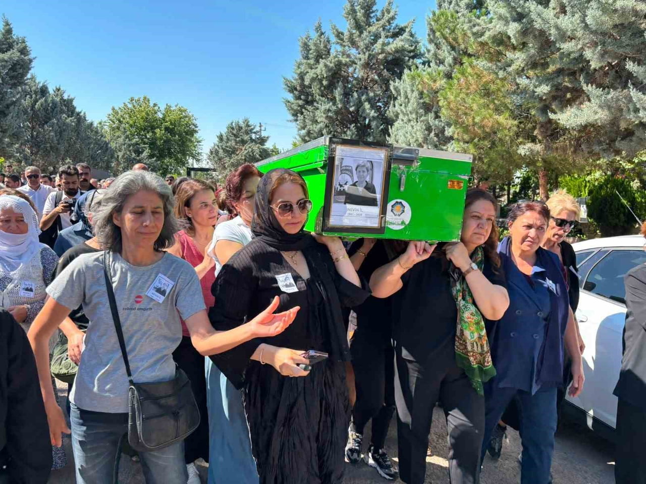 İSTANBUL’DA TEDAVİ GÖRDÜĞÜ HASTANEDE HAYATINI KAYBEDEN DTSO MECLİS BAŞKANI NEVİN İL, YENİKÖY ASRİ...