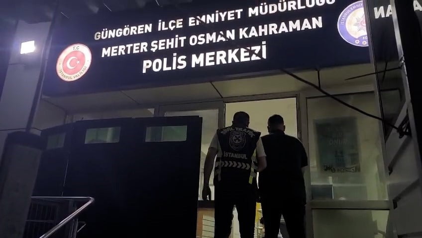 İSTANBUL’UN GÜNGÖREN İLÇESİNDE YAPTIĞI DRİFTİ SOSYAL MEDYA ÜZERİNDEN PAYLAŞARAK TRAFİK KURAL...