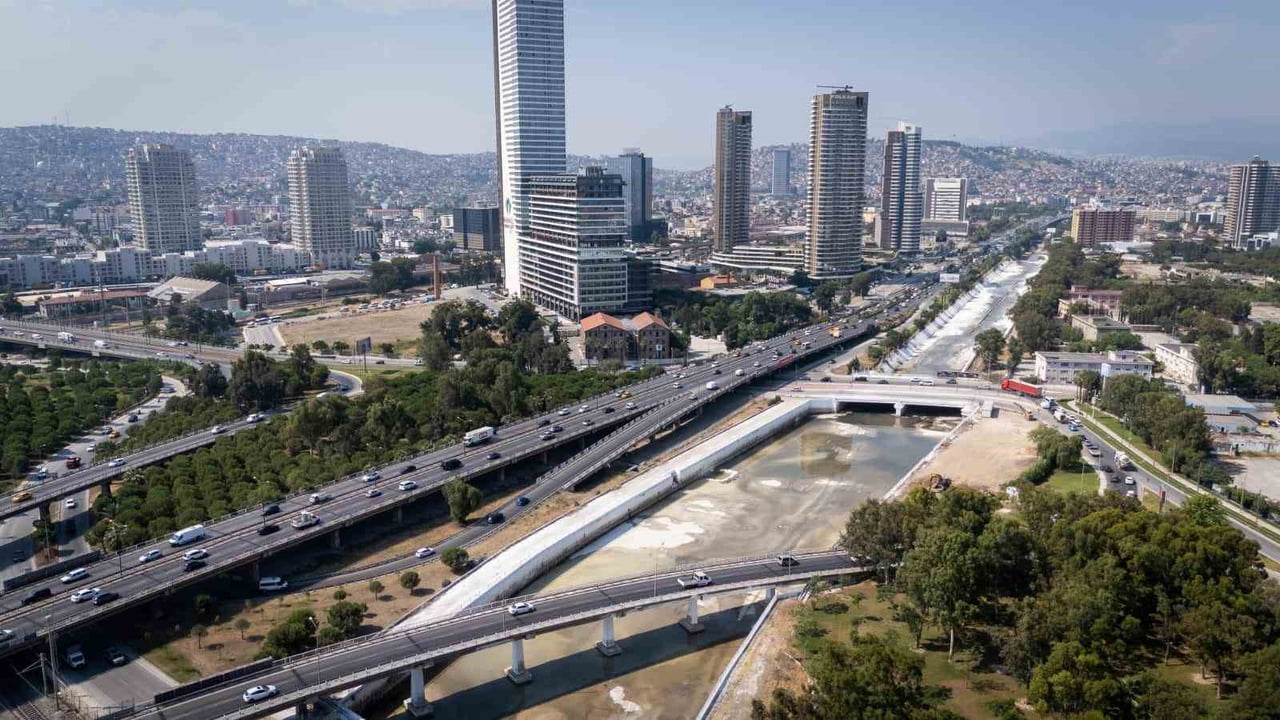 İZMİR BÜYÜKŞEHİR BELEDİYESİ İZSU GENEL MÜDÜRLÜĞÜ TARAFINDAN MELES ÇAYI VE ARAP DERESİ'NDE...