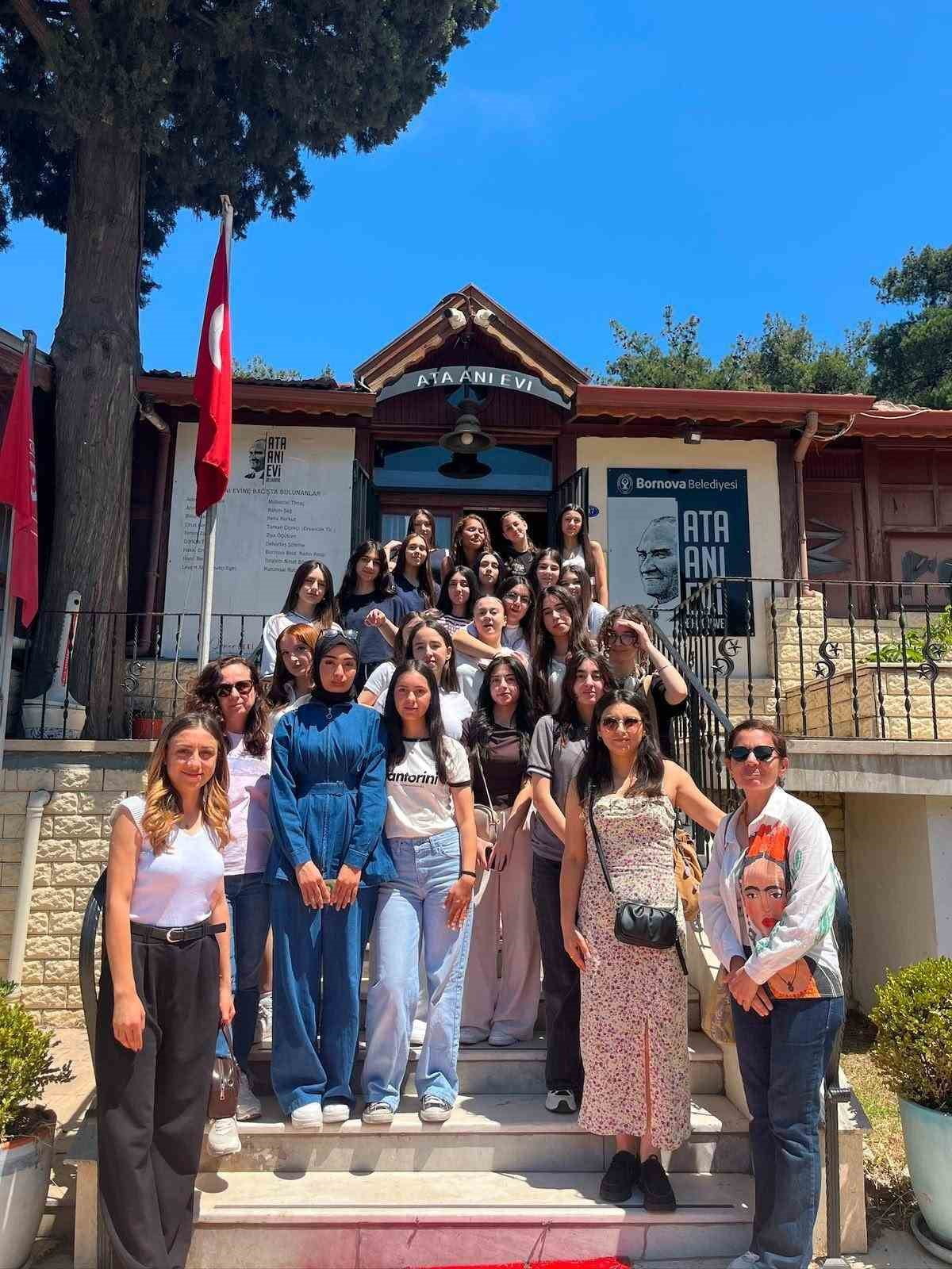 İZMİR BÜYÜKŞEHİR BELEDİYESİ’NİN "LİSELİ GENÇLER MÜZEDE GEZİYOR" PROJESİ KAPSAMINDA 2025-2026...