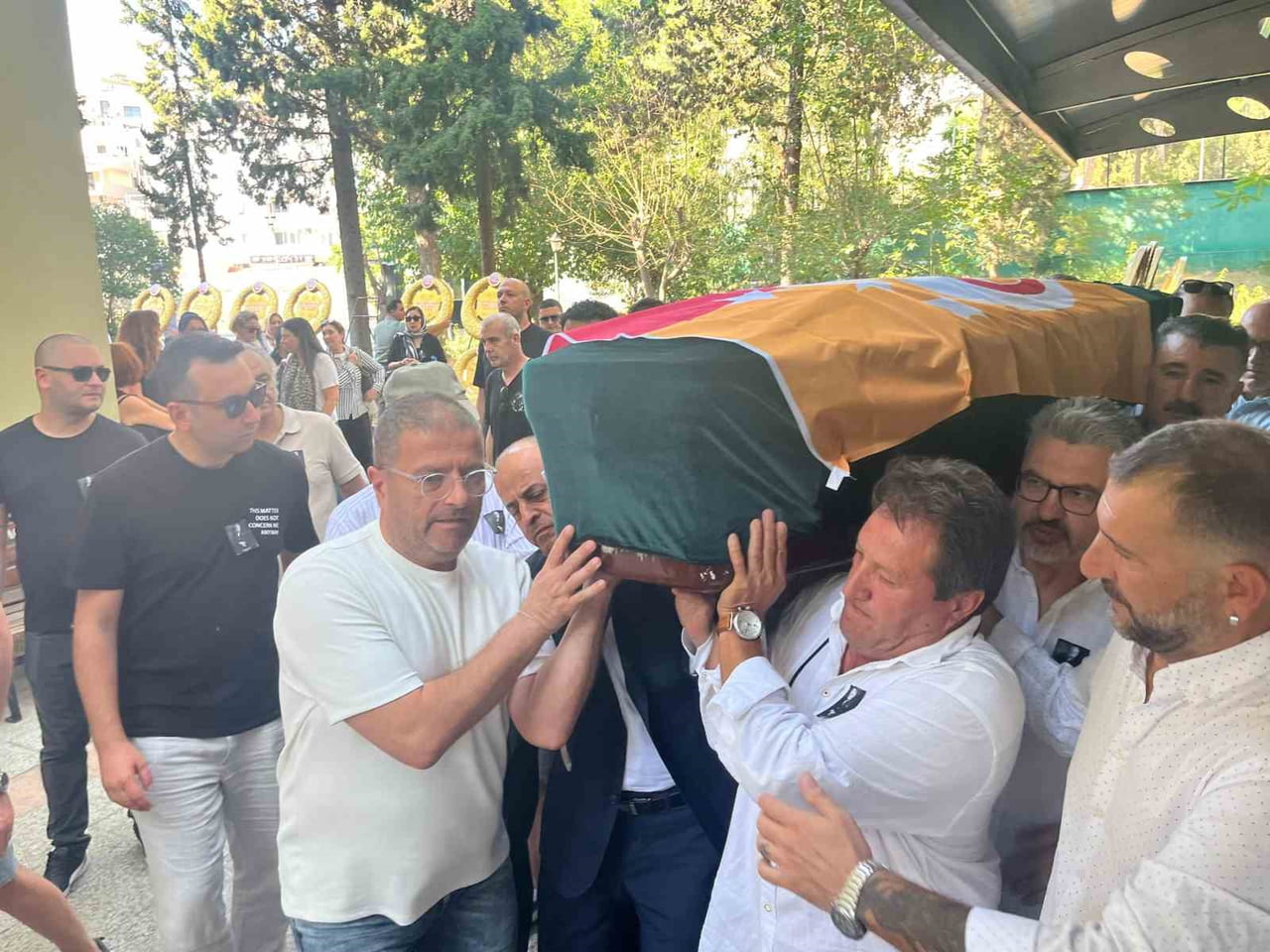 İZMİR’DE 'ÇOKLU ORGAN YETMEZLİĞİ' NEDENİYLE TEDAVİ GÖRDÜĞÜ HASTANEDE 80 YAŞINDA HAYATINI KAYBEDEN...