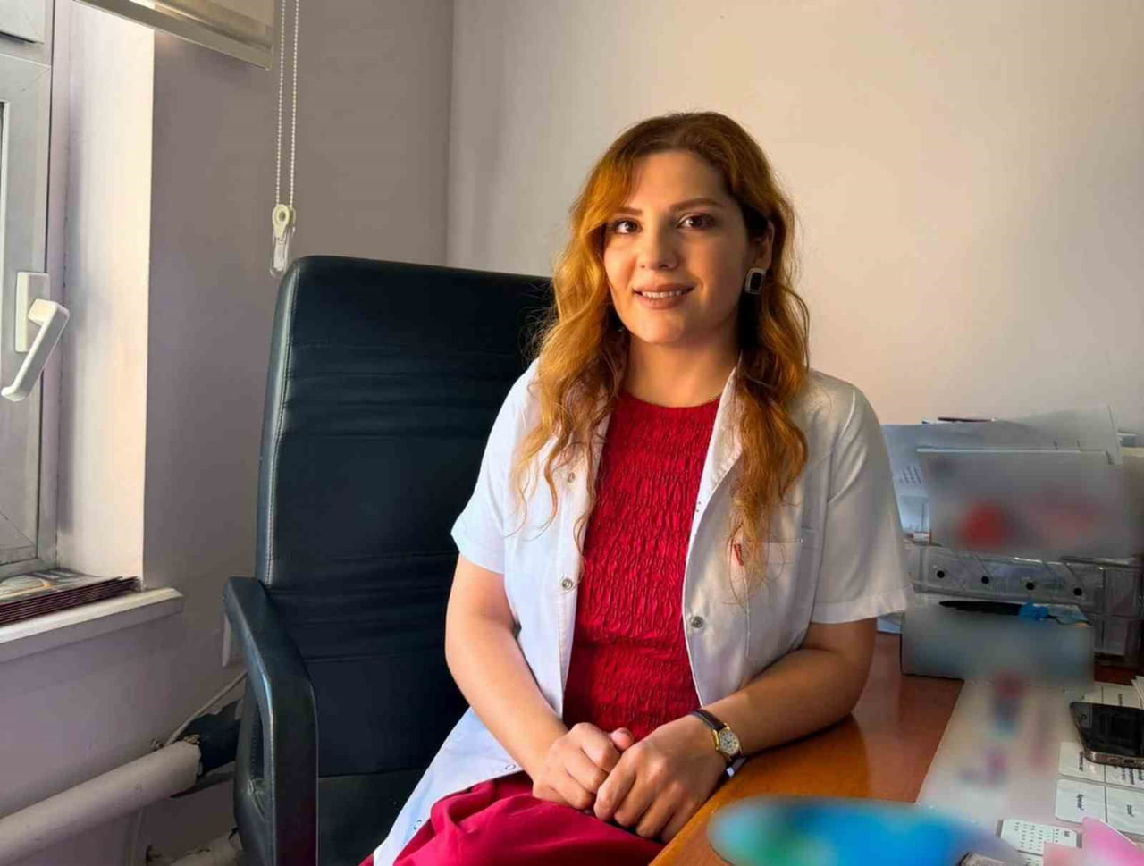 KADIN HASTALIKLARI VE DOĞUM UZMANI UZM. DR. YASEMİN ESER BOZ, YAZ AYLARINDA TERLEMEYLE BİRLİKTE...