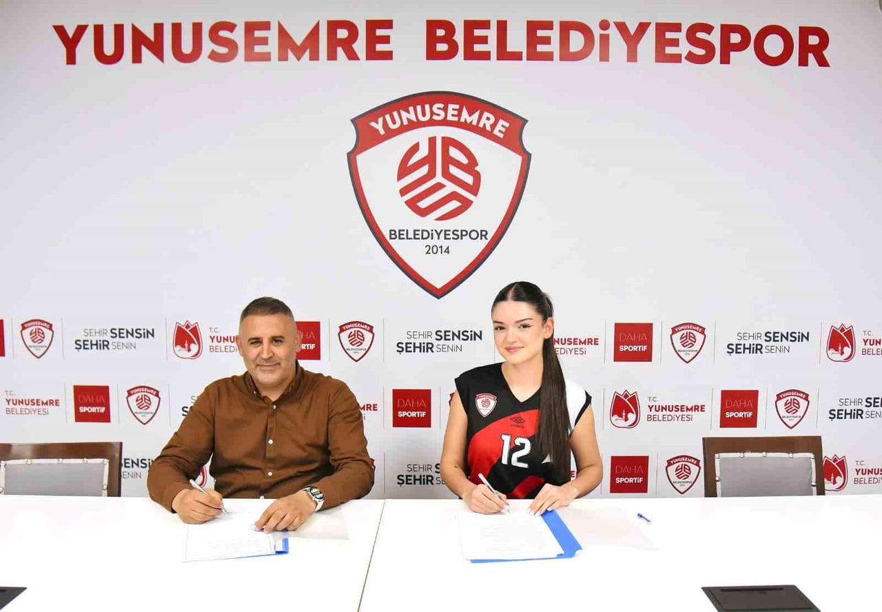 KADINLAR VOLEYBOL 2. LİG EKİPLERİNDEN YUNUSEMRE BELEDİYESPOR, YENİ SEZON ÖNCESİ İÇ TRANSFER...