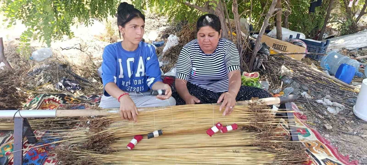 KAHRAMANMARAŞ'IN COĞRAFİ İŞARETLİ LEZZETİ OLAN MARAŞ TARHANASININ HAZIRLANMASINDA KULLANILAN DOĞAL...