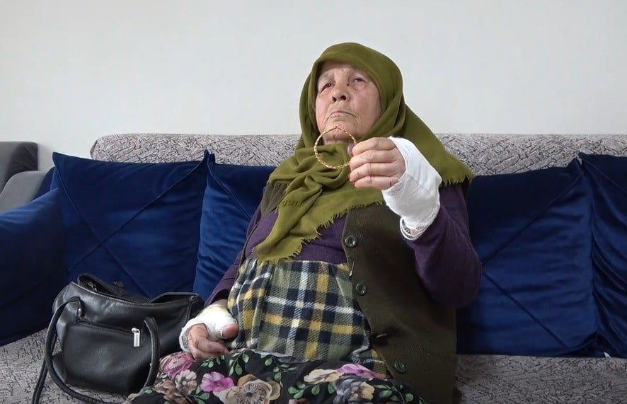 KAHRAMANMARAŞ'TA EVİNE GİREN KOMŞUSU TARAFINDAN BIÇAK ZORUYLA ALTIN BİLEZİĞİ GASP EDİLEN ELİFE...
