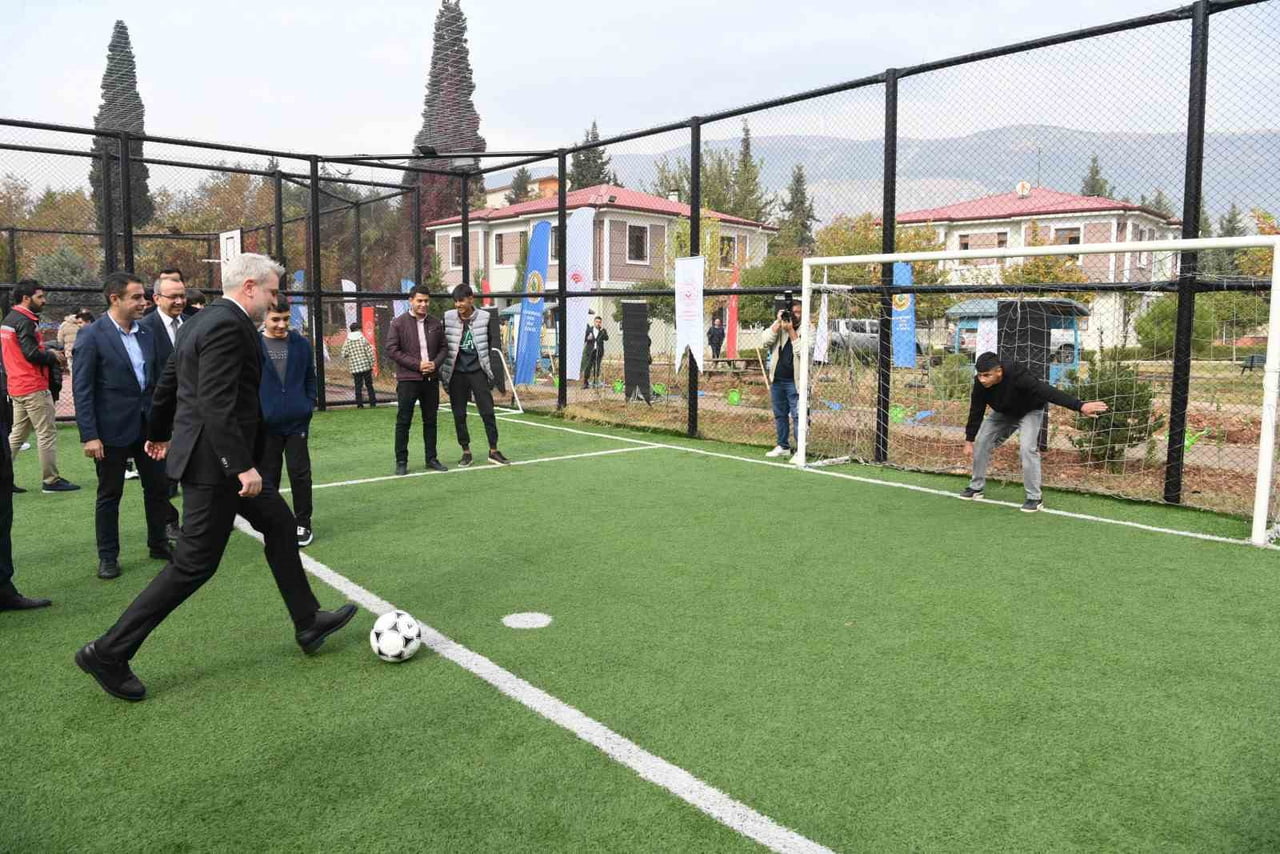 KAHRAMANMARAŞ BÜYÜKŞEHİR BELEDİYESİ, SPOR TOTO TEŞKİLAT BAŞKANLIĞI İŞ BİRLİĞİYLE YAKLAŞIK 78...