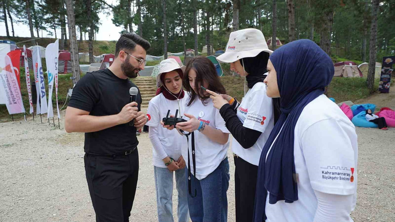 KAHRAMANMARAŞ BÜYÜKŞEHİR BELEDİYESİNİN GENÇLİK MARKASI PUSULA MARAŞ TARAFINDAN DÜZENLENEN "YENİ...