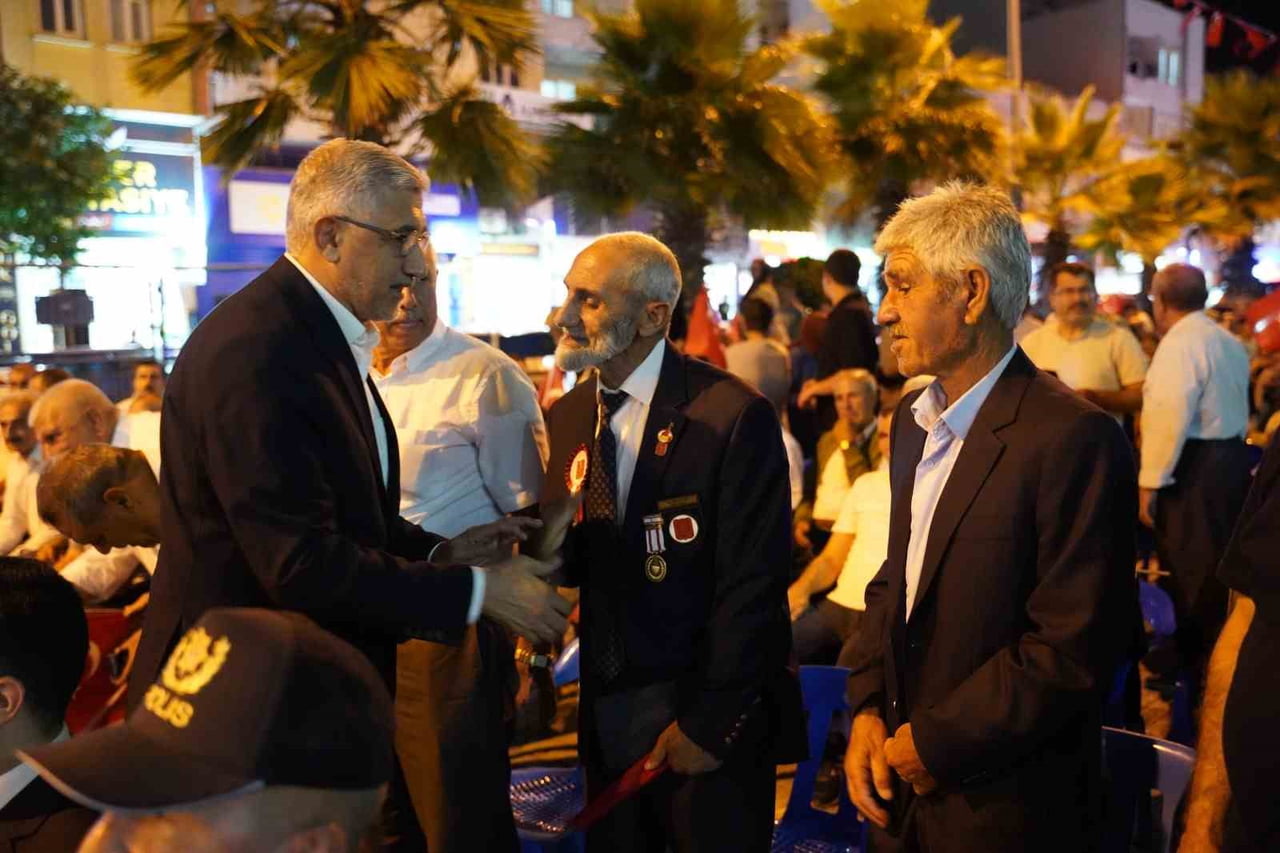 KAHTA’DA 15 TEMMUZ DEMOKRASİ VE MİLLİ BİRLİK GÜNÜ ANMA PROGRAMI DÜZENLENDİ