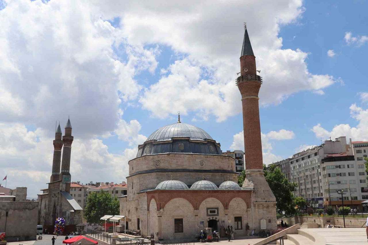 KALE CAMİ