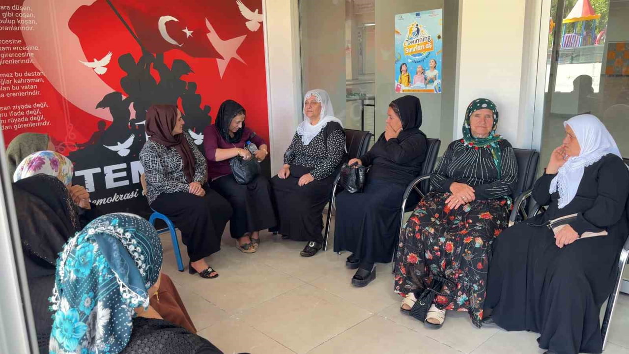 KANSER ERKEN TEŞHİS, TARAMA VE EĞİTİM MERKEZİ (KETEM) MOBİL TARAMA ARACI, VATANDAŞLARA İL...