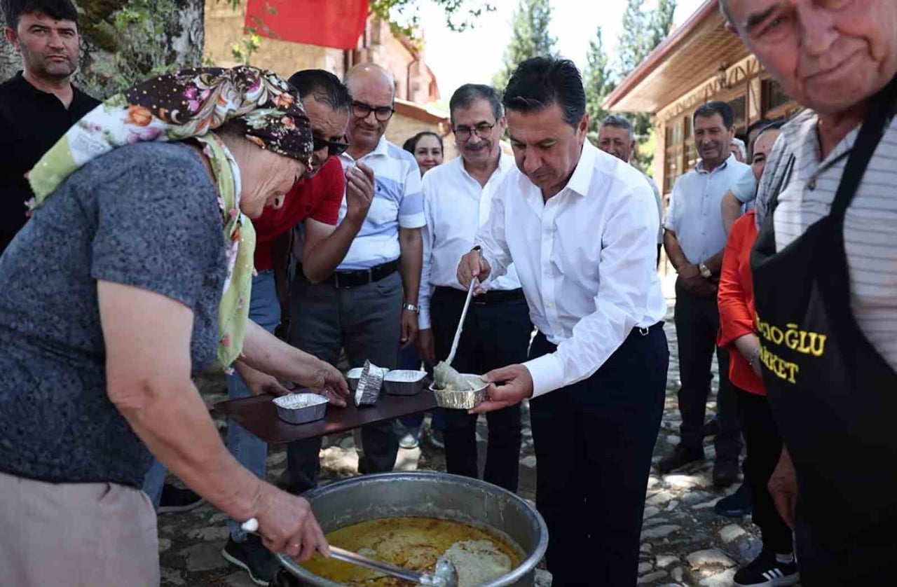 KANUNİ SULTAN SÜLEYMAN, RODOS SEFERİ SIRASINDA OTAĞINI KURDUĞU STRATONİKEİA’DA ANILDI