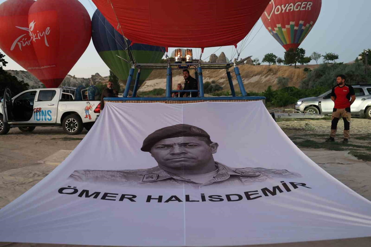 KAPADOKYA'DA 15 TEMMUZ DEMOKRASİ VE MİLLİ BİRLİK GÜNÜ'NÜN 10. YIL DÖNÜMÜ DOLAYISIYLA SICAK HAVA...