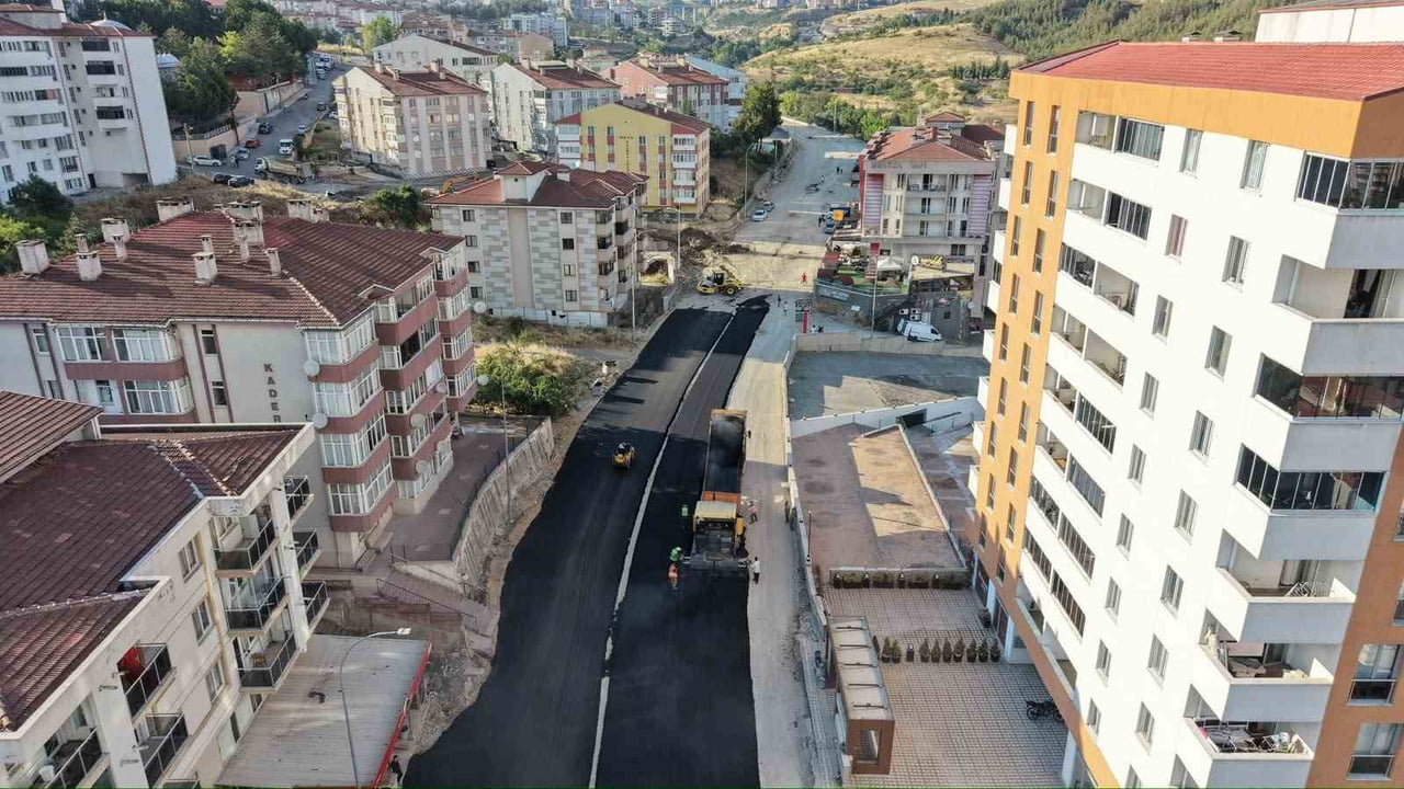 KARABÜK BELEDİYESİ TARAFINDAN 100. YIL MAHALLESİ'NDE YÜRÜTÜLEN 1010. CADDE YENİLEME PROJESİ...