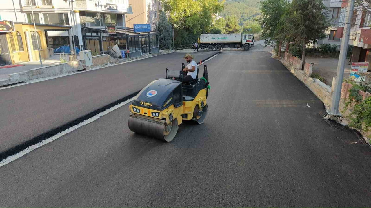 KARABÜK BELEDİYESİ TARAFINDAN 100. YIL MAHALLESİ'NDE YÜRÜTÜLEN 1010. CADDE YENİLEME PROJESİ...