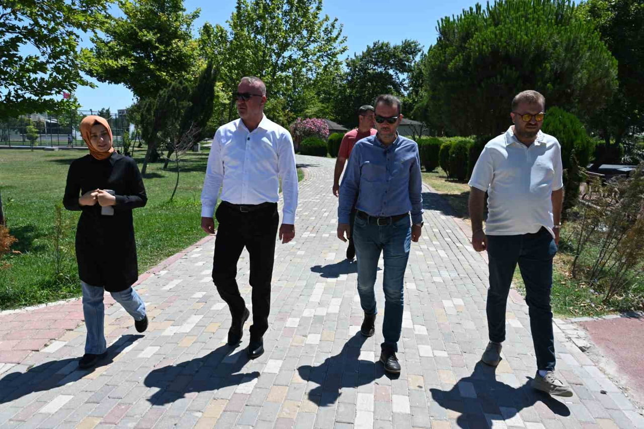 KARACABEY BELEDİYE BAŞKANI FATİH KARABATI, İLÇE GENELİNDE SÜRDÜRÜLEN YATIRIM, BAKIM VE YENİLEME...