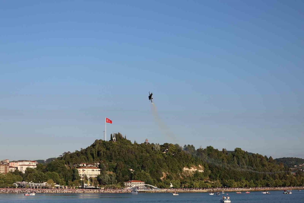 KARADENİZ EREĞLİ SAHİLİ, BUGÜN UNUTULMAZ ANLARA SAHNE OLDU. TÜRK HAVA KUVVETLERİ'NİN GURURU...