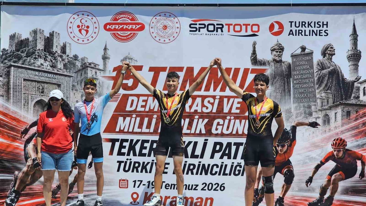 KARAMAN'DA DÜZENLENEN TEKERLEKLİ PATEN 2. ETAP MÜSABAKALARINDA KAYSERİ'Yİ TEMSİL EDEN SPORCULAR...