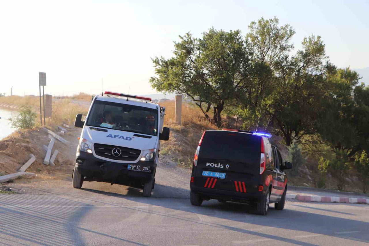 KARAMAN'DA SERİNLEMEK İÇİN GİRDİKLERİ SULAMA KANALINDA AKINTIYA KAPILAN 2 ÇOCUK İTFAİYE VE AFAD...