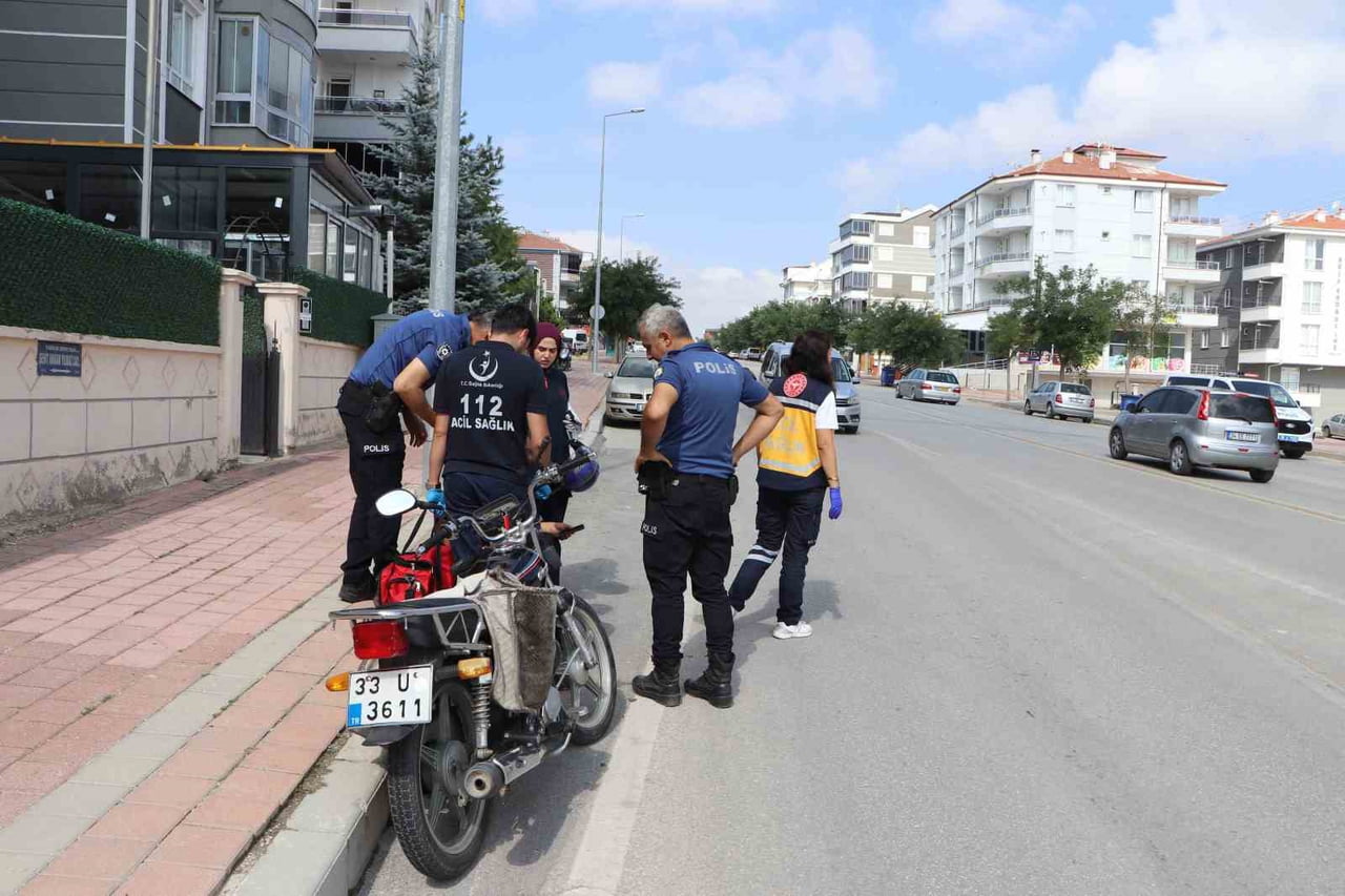 KARAMAN’DA OTOMOBİL İLE MOTOSİKLETİN ÇARPIŞMASI SONUCU MEYDANA GELEN TRAFİK KAZASINDA 1 KİŞİ...
