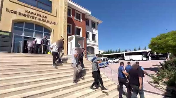 KARAPINAR İLÇESİNDE UYUŞTURUCU TACİRLERİNE YÖNELİK DÜZENLENEN OPERASYONDA 25 ŞAHIS...