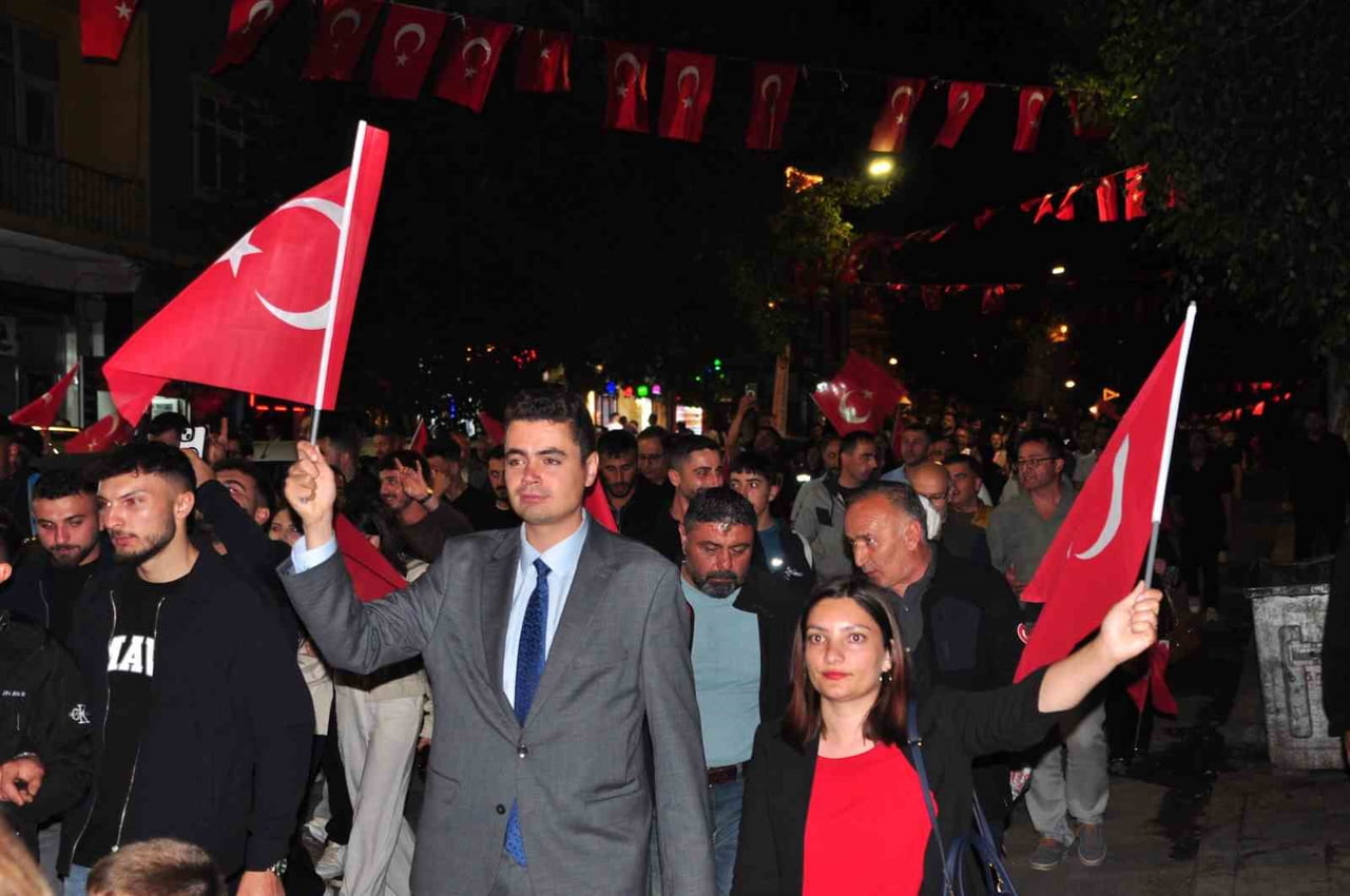 KARS'TA 15 TEMMUZ DEMOKRASİ VE MİLLİ BİRLİK GÜNÜ'NÜN 10'UNCU YIL DÖNÜMÜ DOLAYISIYLA DÜZENLENEN...