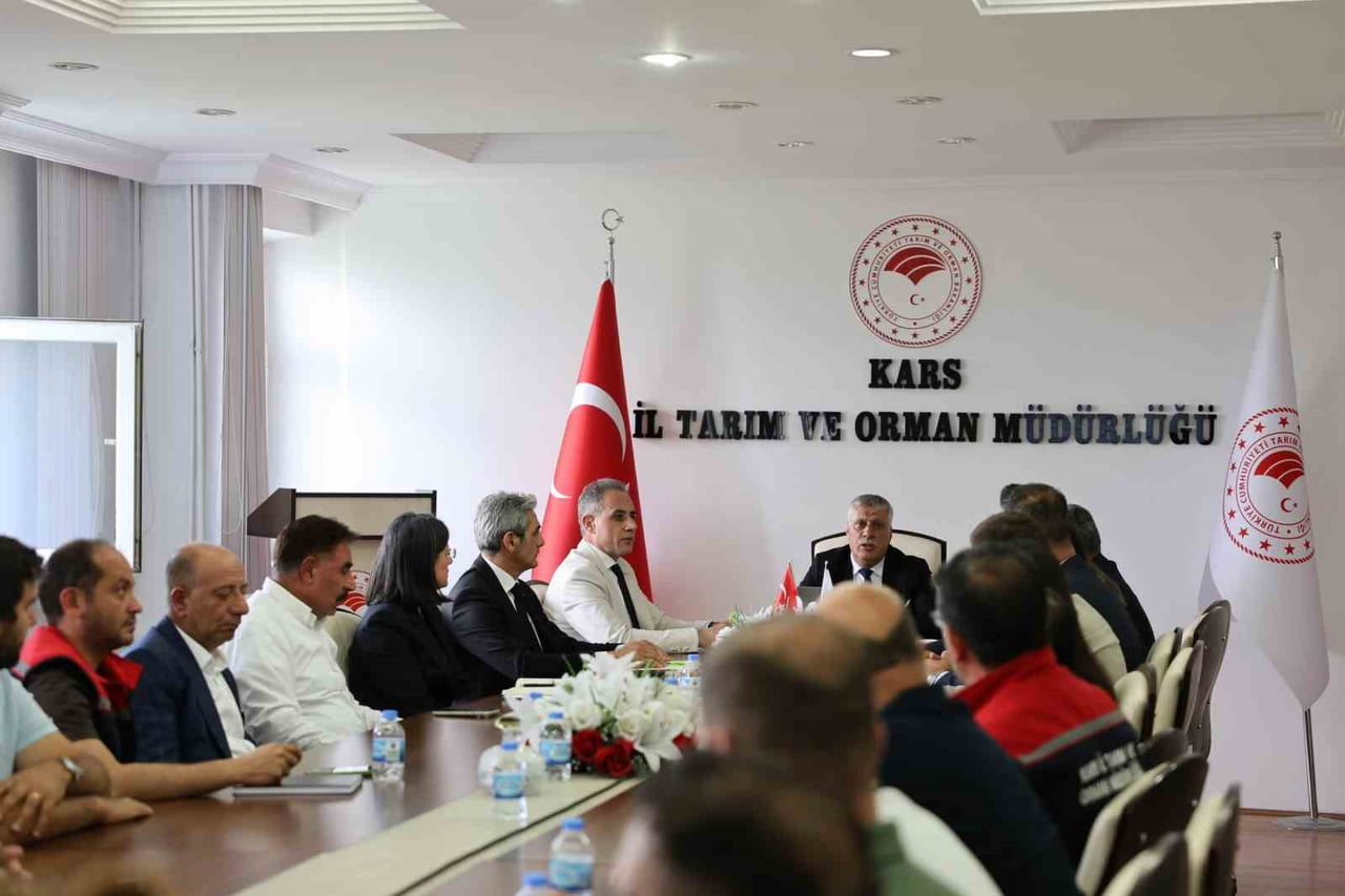 KARS'TA B-REÇETE SİSTEMİ İÇİN BİLGİLENDİRME TOPLANTISI DÜZENLENDİ(KARS-İHA)