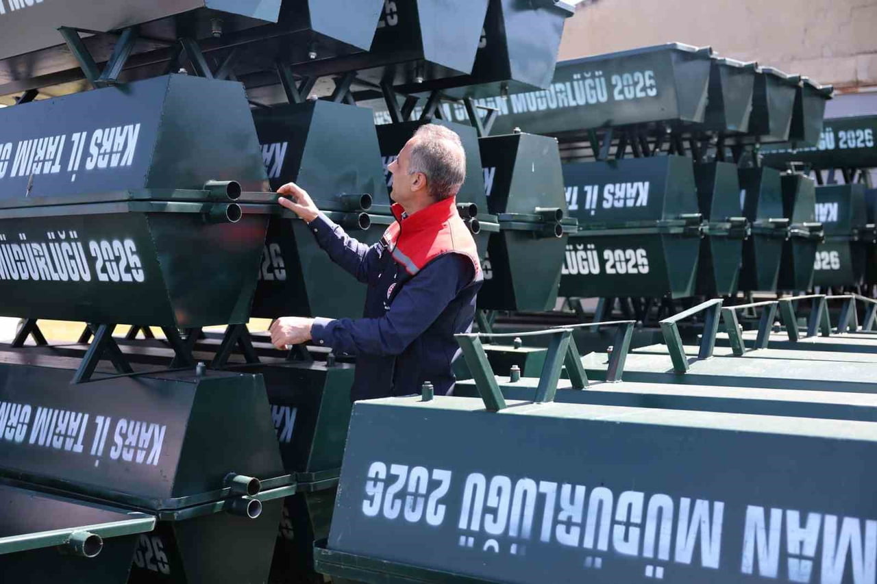 KARS'TA MERALARA MODERN ALTYAPI DESTEĞİ: HAYVAN İÇME SUYU SIVATLARININ DAĞITIMI...