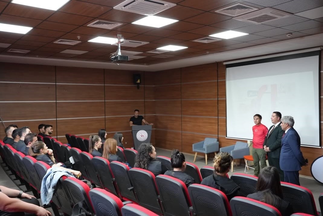 KARS, WELLNESS ANTRENÖRLERİNİN BULUŞMA NOKTASI OLDU(KARS-İHA)