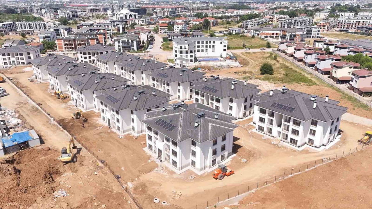 KARTEPE'DE YAPIMI TAMAMLANAN KENT KONUT EVLERİ'NDE TESLİM İÇİN GERİ SAYIM BAŞLADI. SON KONTROLLERİ...