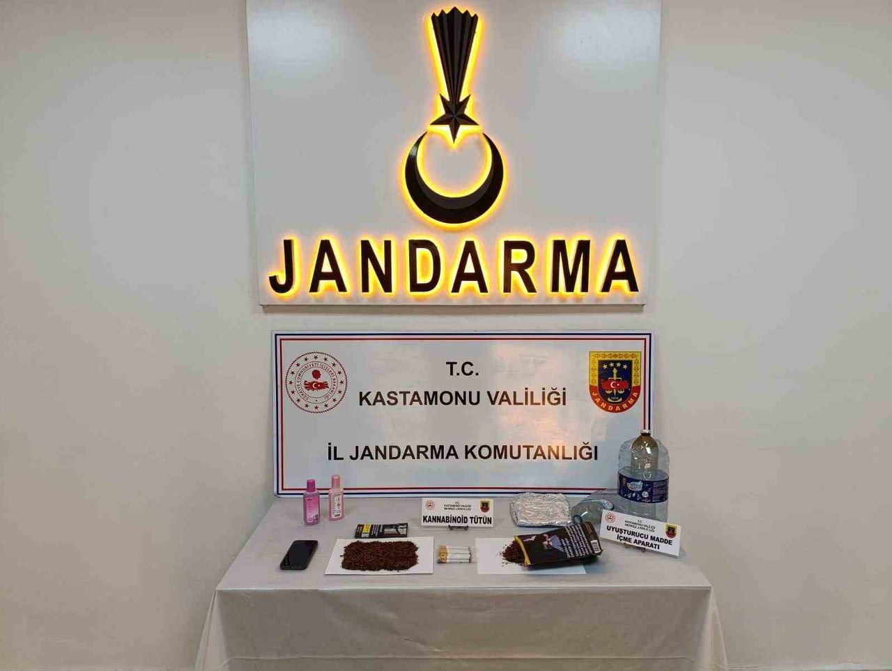 KASTAMONU'DA JANDARMA EKİPLERİ TARAFINDAN 29 HAZİRAN-6 TEMMUZ ARASINDA YAKALANAN 3 ŞÜPHELİ...