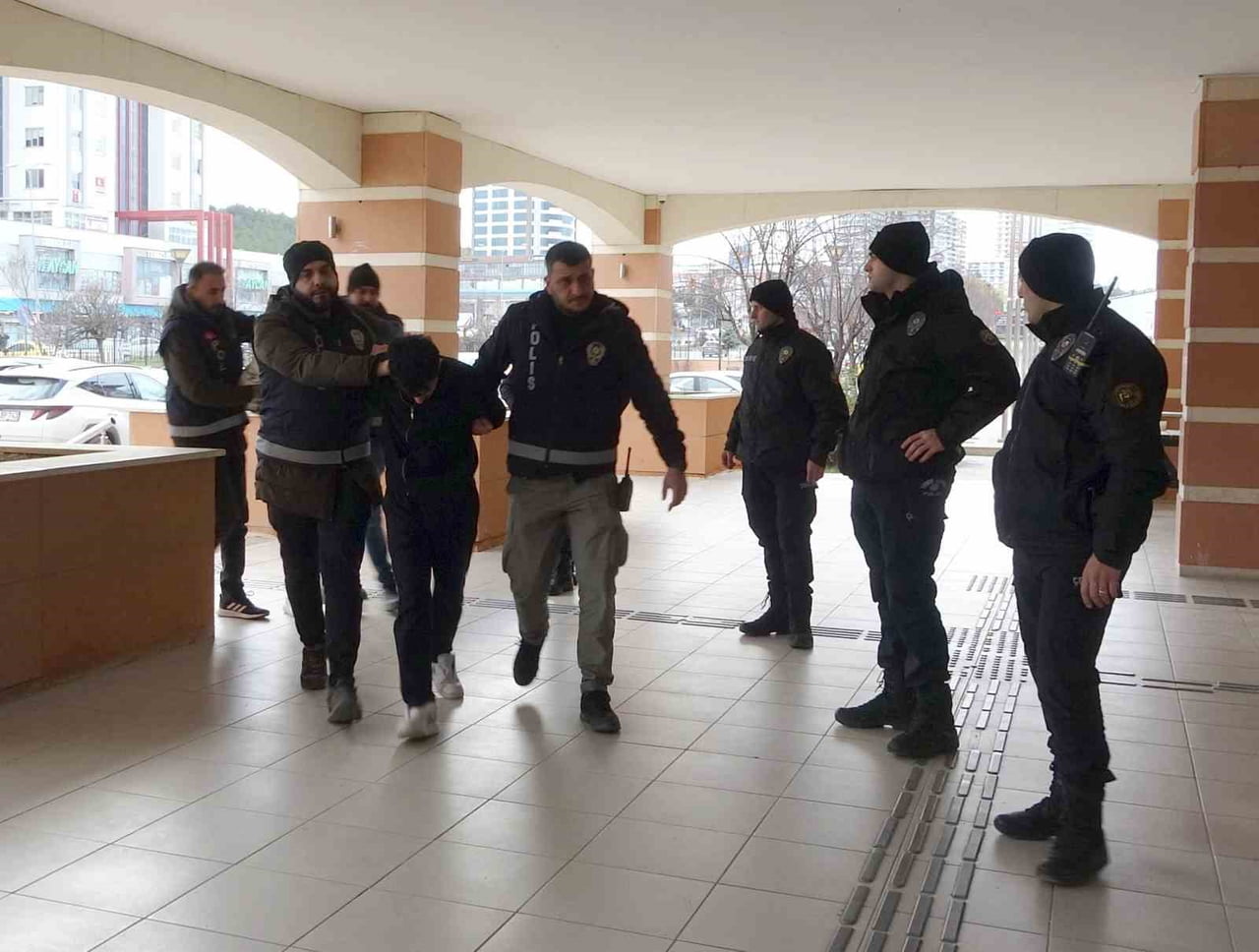 KASTAMONU’DA İKİ GRUP ARASINDA ÇIKAN KAVGADA BIÇAKLANARAK ÖLDÜRÜLEN BERBER OLAYIYLA İLGİLİ...
