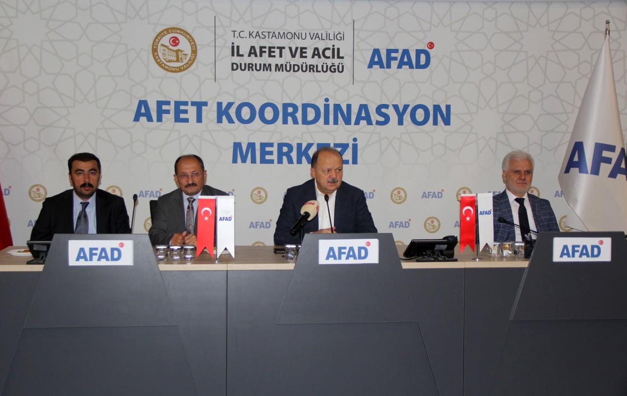 KASTAMONU VALİSİ MEFTUN DALLI, BAŞKANLIĞINDAKİ TOPLANTIDA ÇALIŞMALAR ELE ALINDI.