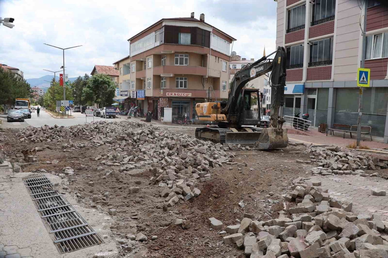 KAVAK'TA ULAŞIMI RAHATLATACAK ÇALIŞMA BAŞLADI