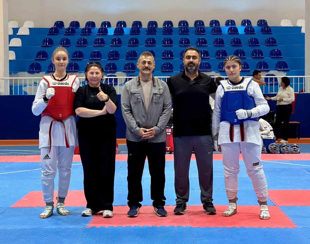 KAYSERİ'DE 300 SPORCUNUN KATILIMI İLE 15 TEMMUZ DEMOKRASİ VE MİLLİ BİRLİK GÜNÜ ANADOLU YILDIZLAR...