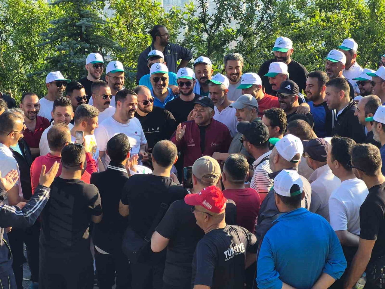 KAYSERİ BÜYÜKŞEHİR BELEDİYE BAŞKANI DR. MEMDUH BÜYÜKKILIÇ; ALİ DAĞI’NDA GERÇEKLEŞTİRDİĞİ SABAH...