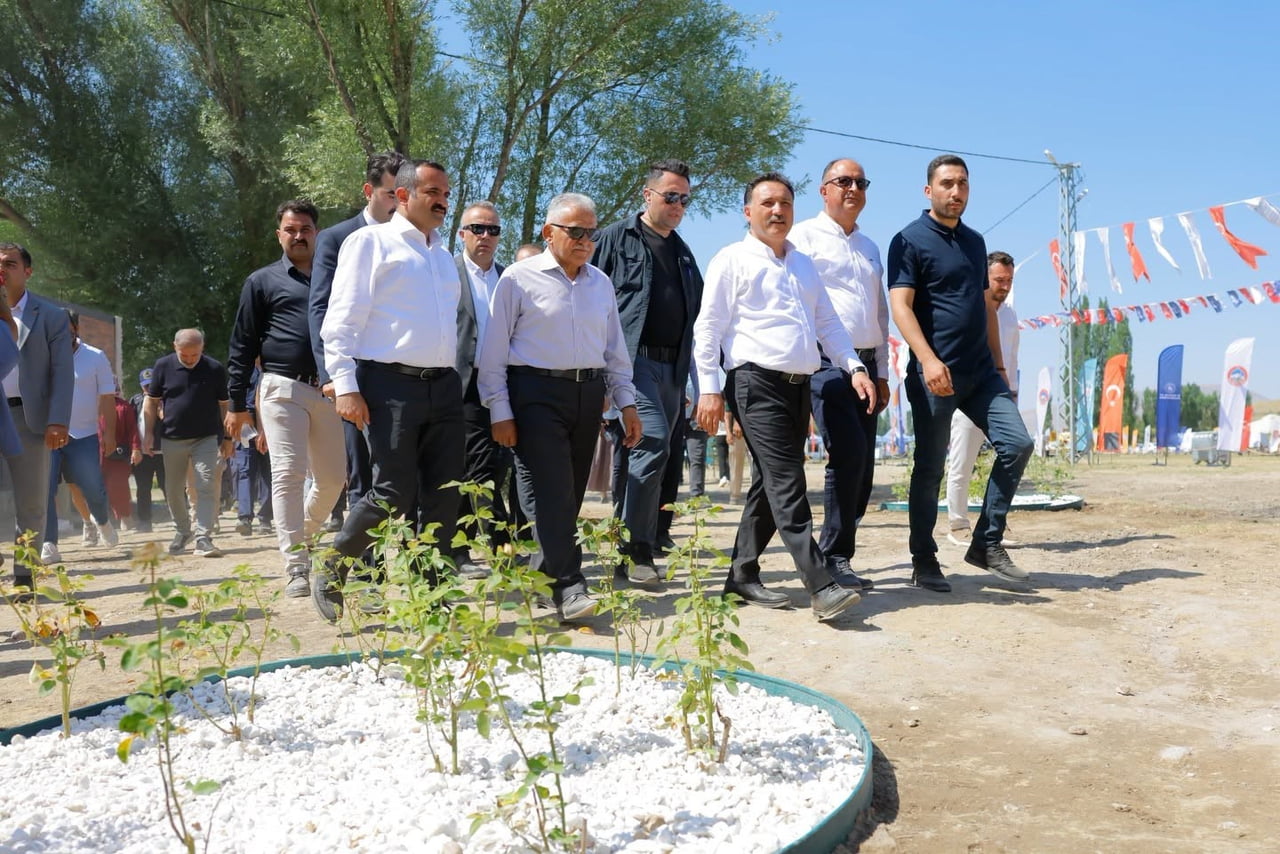 KAYSERİ BÜYÜKŞEHİR BELEDİYE BAŞKANI DR. MEMDUH BÜYÜKKILIÇ’IN ÖNCÜLÜĞÜNDE HAYATA GEÇİRİLEN TURİZM...
