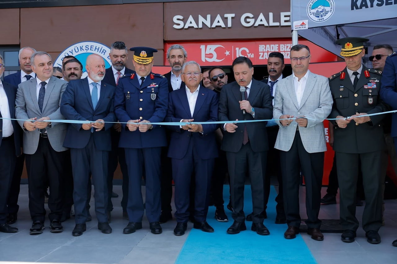 KAYSERİ BÜYÜKŞEHİR BELEDİYE BAŞKANI DR. MEMDUH BÜYÜKKILIÇ, KAYMEK TARAFINDAN 15 TEMMUZ DEMOKRASİ...
