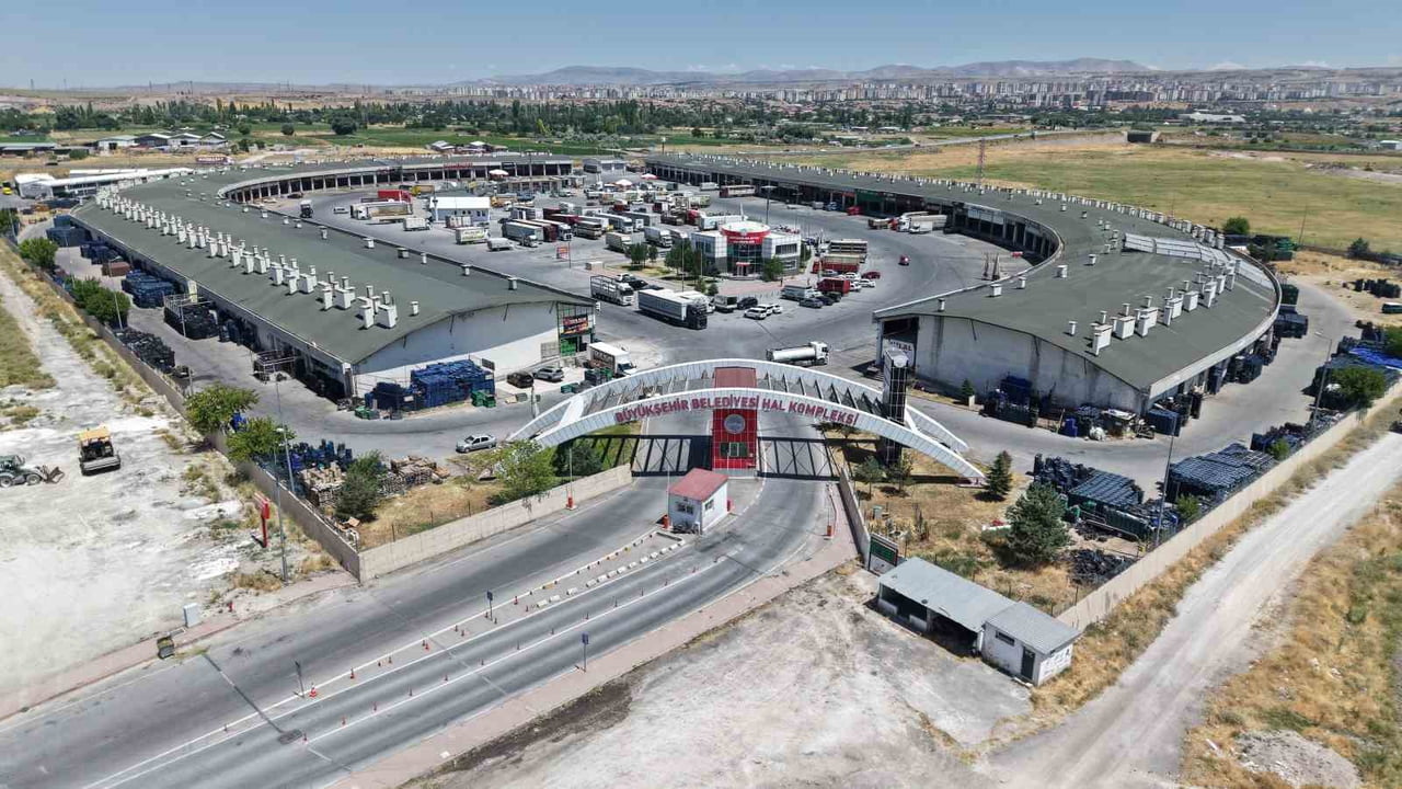 KAYSERİ BÜYÜKŞEHİR BELEDİYESİ; YAZ AYLARINDA SEBZE VE MEYVE HALİNDE HİJYEN STANDARTLARINI DAHA DA...