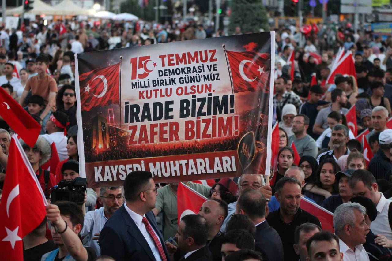 KAYSERİ’DE 15 TEMMUZ DEMOKRASİ VE MİLLİ BİRLİK GÜNÜ NEDENİYLE DÜZENLENEN ETKİNLİKTE VATANDAŞLAR...